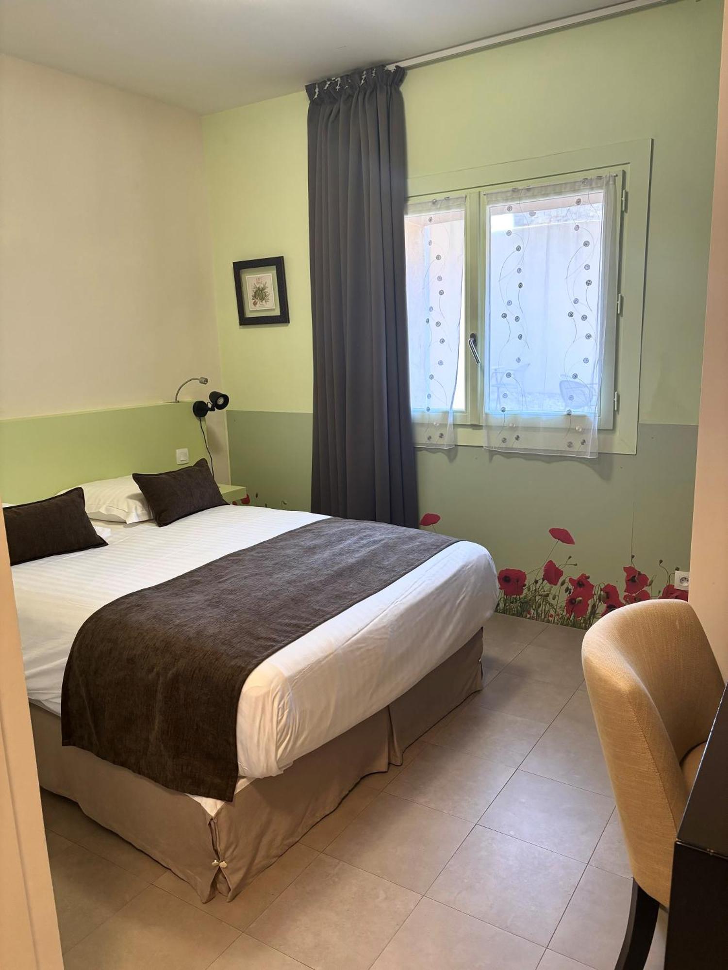 Mercure Aix-En-Provence Sainte-Victoire Шатонёф-ле-Руж Экстерьер фото