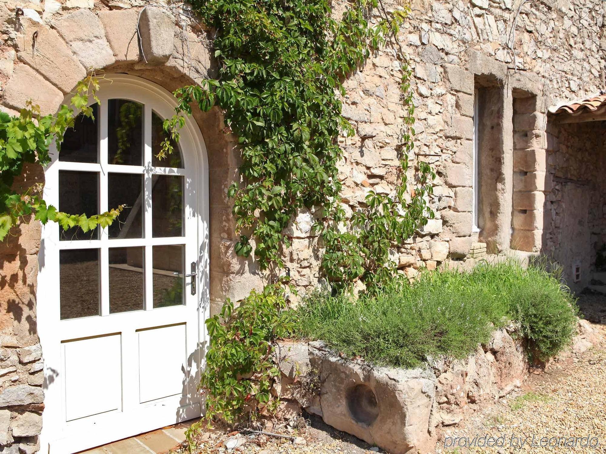 Mercure Aix-En-Provence Sainte-Victoire Шатонёф-ле-Руж Экстерьер фото