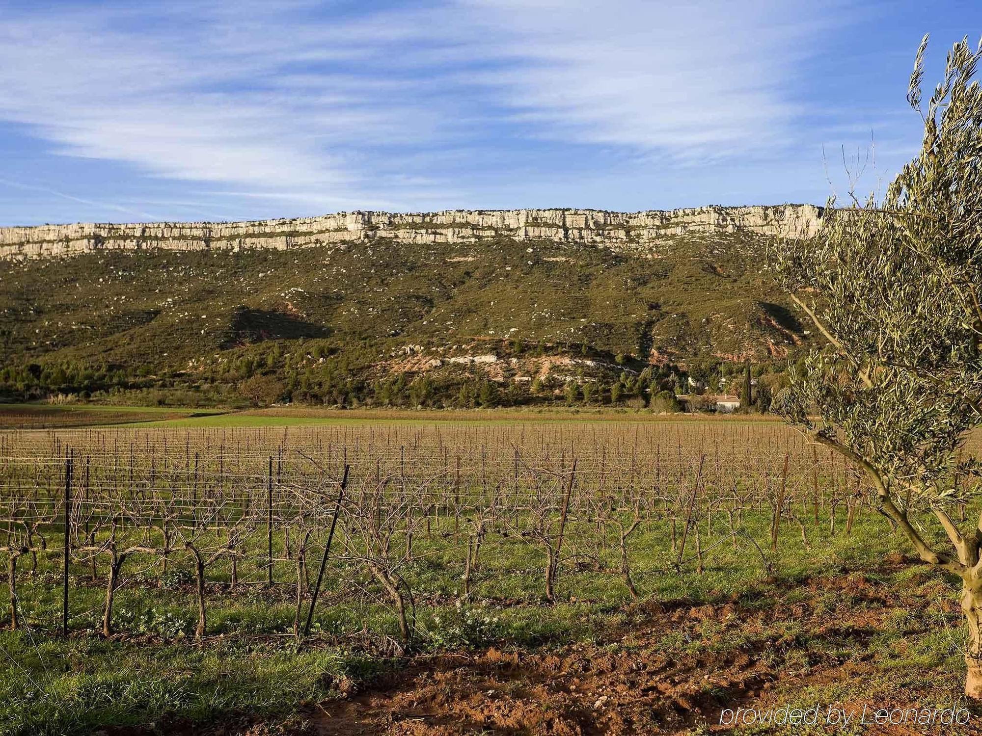 Mercure Aix-En-Provence Sainte-Victoire Шатонёф-ле-Руж Экстерьер фото