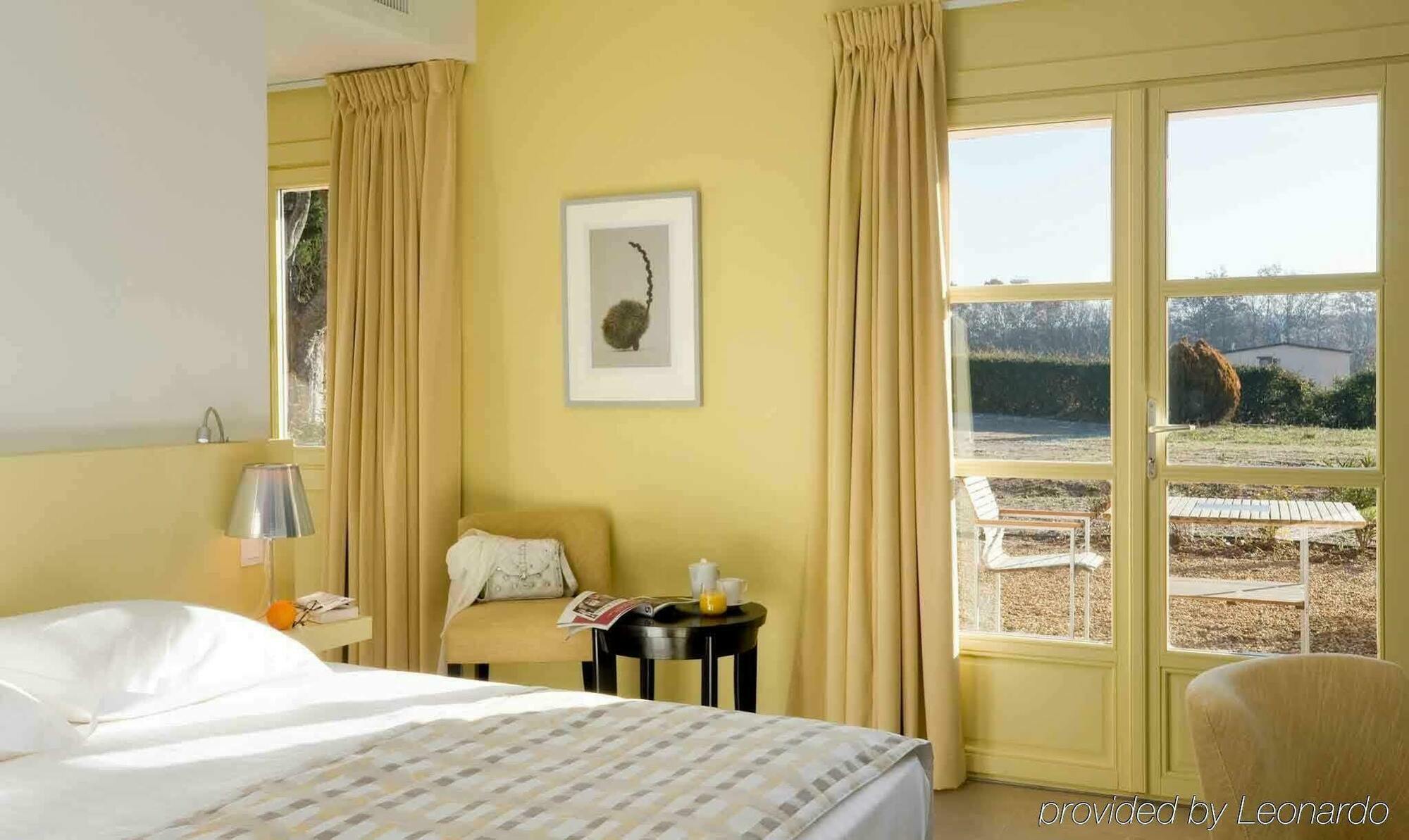 Mercure Aix-En-Provence Sainte-Victoire Шатонёф-ле-Руж Экстерьер фото